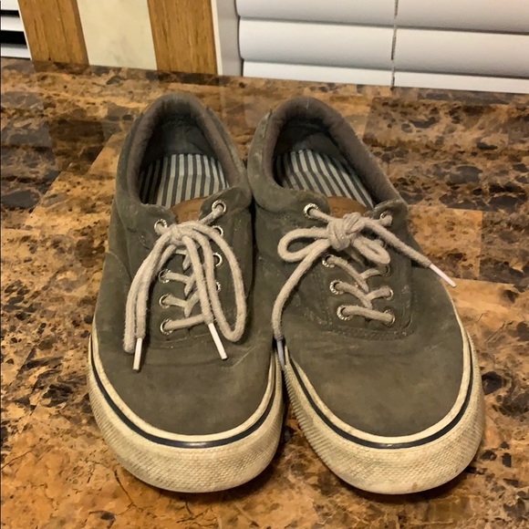 Shoe - Picture 2 of 3